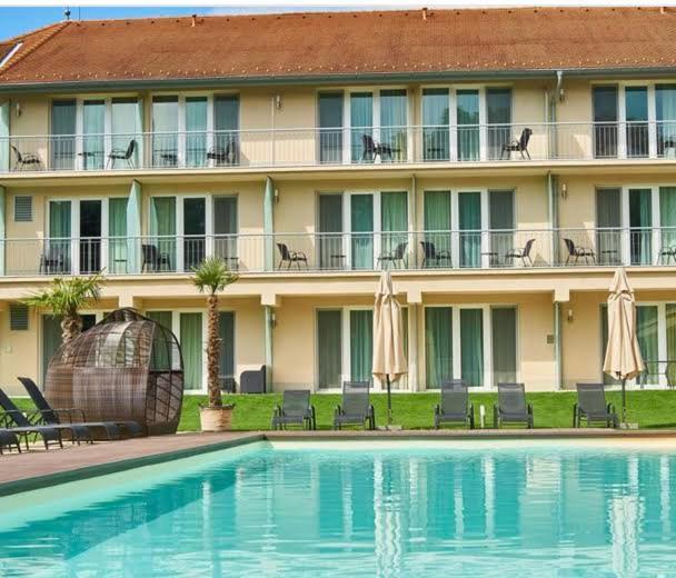 Sunshine 208 Apartman Balatonszarszo Luaran gambar