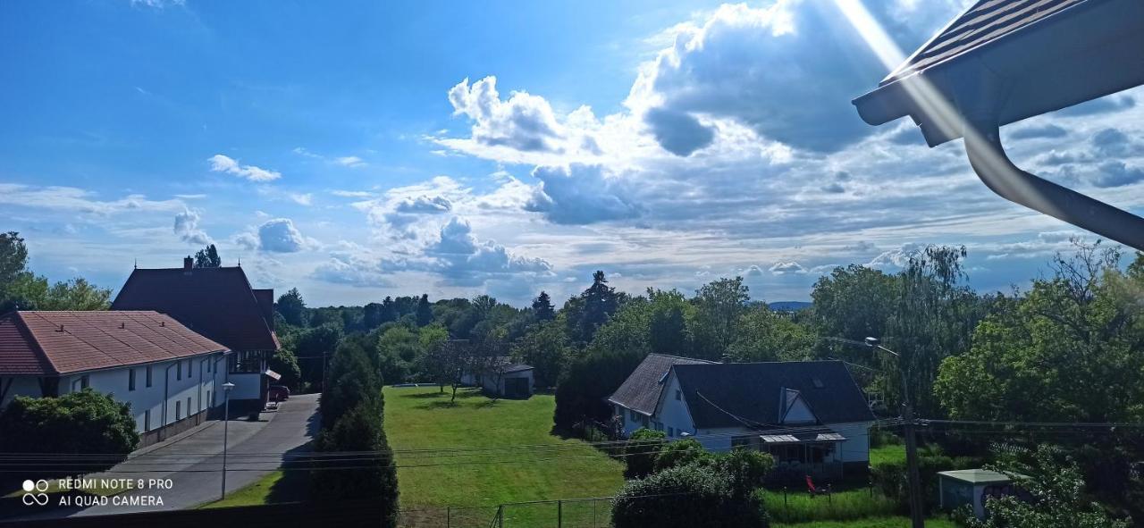 Sunshine 208 Apartman Balatonszarszo Luaran gambar